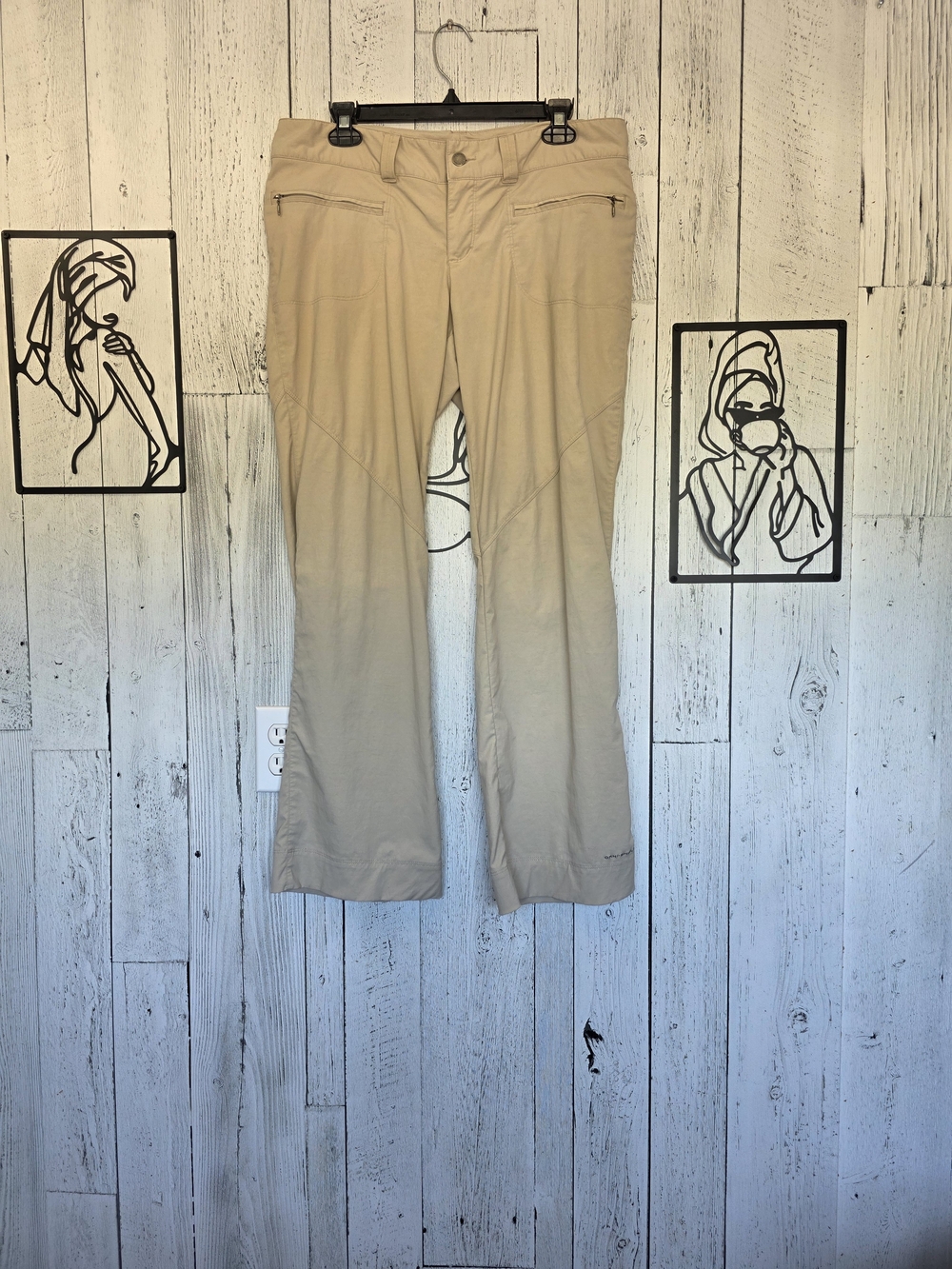 Columbia Omni-Shield Khaki Hiking Pants Women's Size 12 Travel Stretch Outdoor